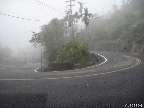 輕騎逍遙山嵐飄邈間 ~ 澐水、中崙溫泉