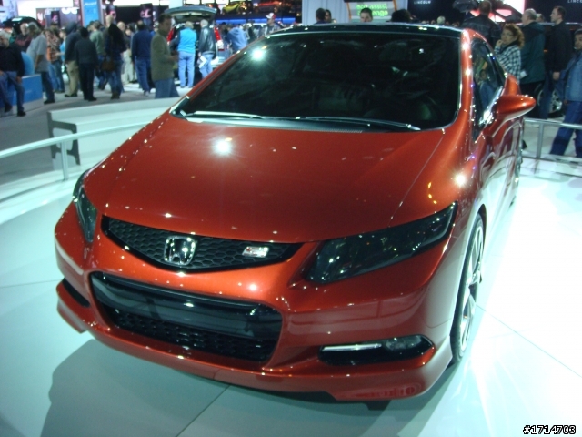 [車展]2011 芝加哥車展 Live 圖(超)多請耐心等待~