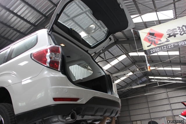 2011年 白 forester 2.5xt 開箱