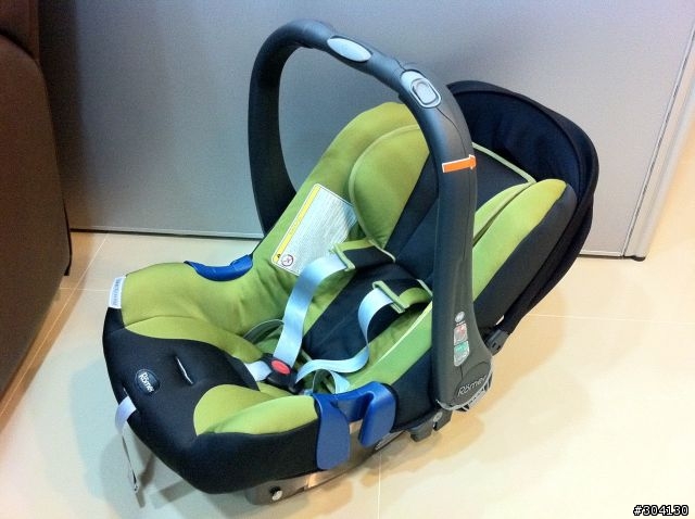 [不專業開箱文] Romer 安全座椅 + 提籃 + ISOFIX 底座 (補上底座安裝圖)