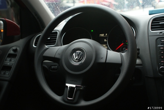 [裝飾配件開箱] VW GOLF 1.6 TL