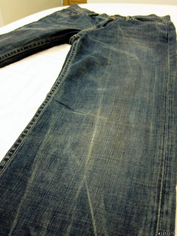 來個冷門分享：Allsaints 牛仔褲。