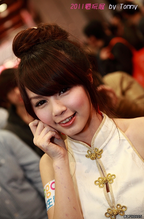 2011電玩展,暴多人的啊~~