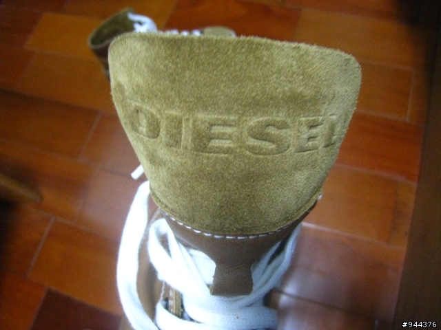 [開箱文]~ DIESEL荔枝紋皮革街頭鞋~