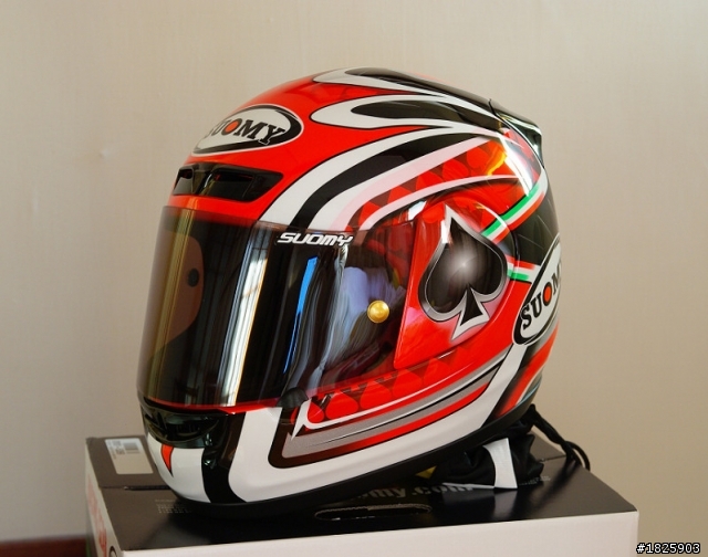 [開箱] 超輕量2011新帽 SUOMY APEX Fabrizio選手帽