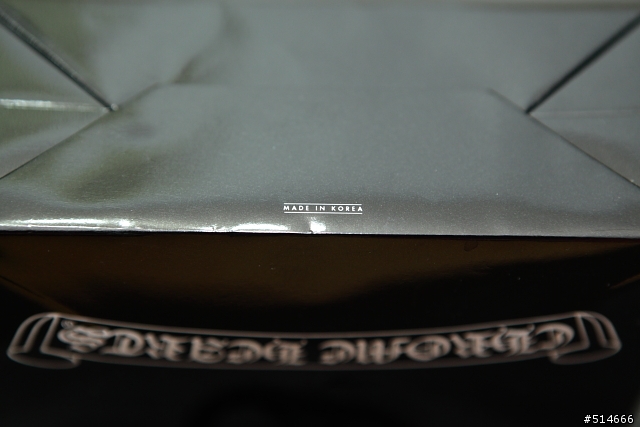 當珠寶皇帝遇見銀飾帝王--Chrome Hearts 經典十字架墜子與皮繩搭配(特別附錄--Chanel N°5 攜帶式香氛組)