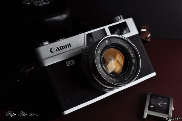 我的第一台"萊卡"canonet QL17  生於1965年 同場現映 canon flash unit J-2 古董閃燈 新增照片canonet QL17  第一捲