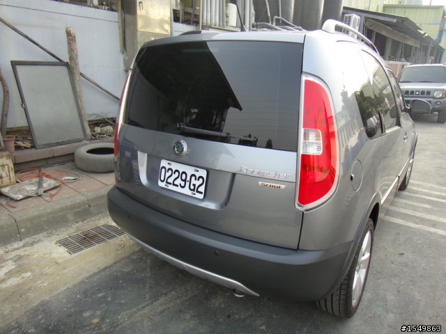 SKODA Roomster scout交車了....