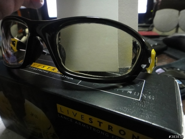 我的Oakley Livestrong STRAIGHT JACKET