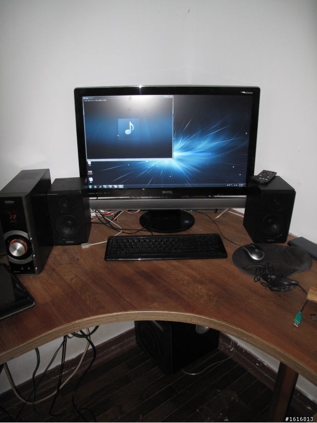 {開箱}BENQ-M2700HD