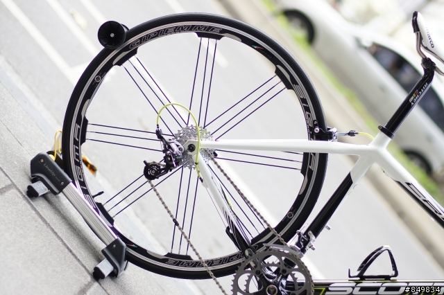 [7.3kg] 閃電CR1 SCOTT 碳纖公路車登場。