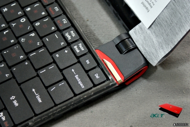 我把 Acer Ferrari One 當作藝術收藏品 ...