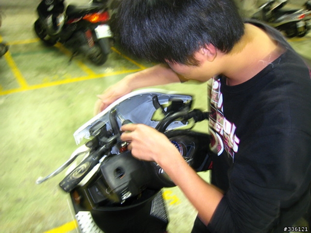 [寒假DIY - Part2]Racing裝上定位燈