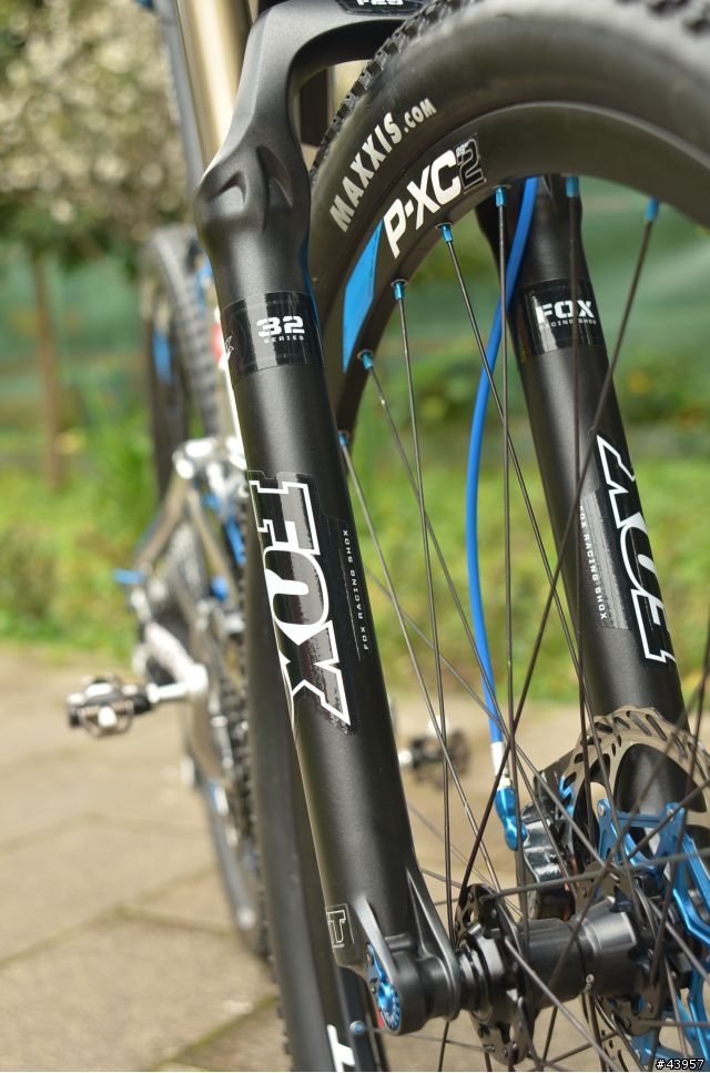 [分享]大輪子給我截然不同的新感受 2011 Giant Anthem X 29er(二奶兒)