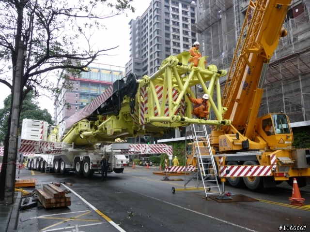 LIEBHERR-1200T吊車上工了 "2/16日新增巨怪躺下照片(拆除)"