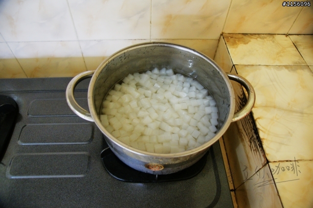 [分享] 甜品-蜜糖椰果(洛神花口味)