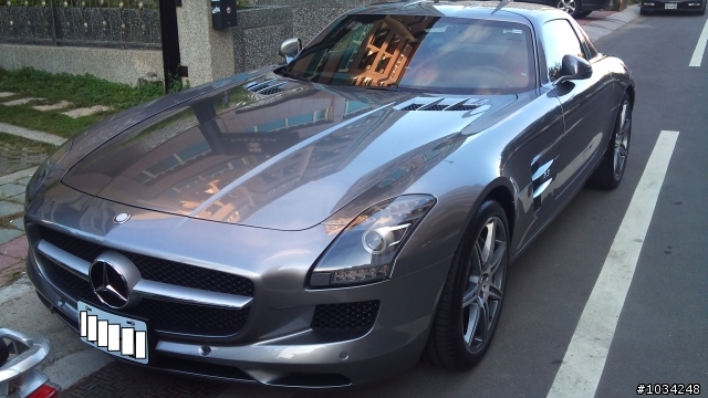 去年我在竹北遇到的SLS AMG