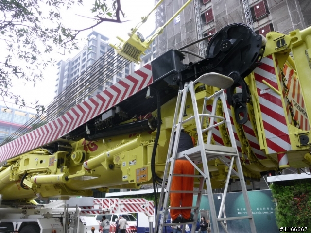 LIEBHERR-1200T吊車上工了 "2/16日新增巨怪躺下照片(拆除)"