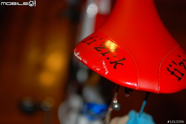 [請教求助] 坐墊破了，有方法補救嗎？