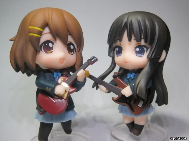 [開箱]就愛小黏土人之 K-ON! 輕音部 五人集合(同場加映V家溝來亂~~~)