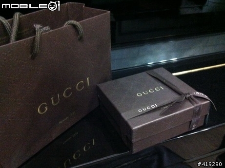 [分享] Gucci Mayfair 2011 春夏款~中短夾