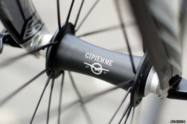 [7.3kg] 閃電CR1 SCOTT 碳纖公路車登場。
