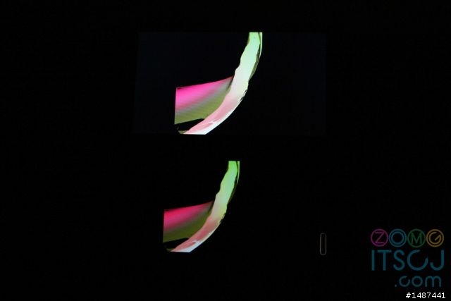 XPERIA ARC屏幕对比诺基亚N8。。。20张高清对比一次看个够。。。