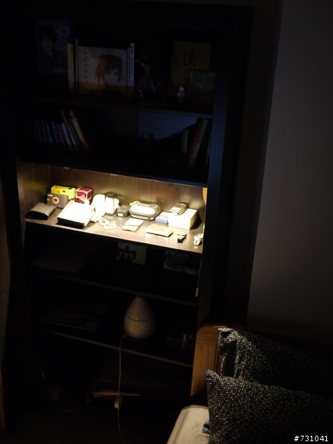 [LED燈DIY安裝開箱] 手癢  自己DIY裝了幾個小燈 還有氣氛檯燈 HOLA買的LUMEOS LED燈