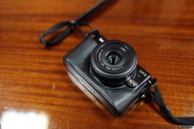 黑色GF2、20mm、原廠皮套分享