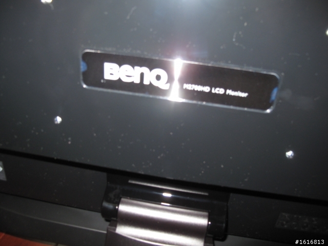 {開箱}BENQ-M2700HD