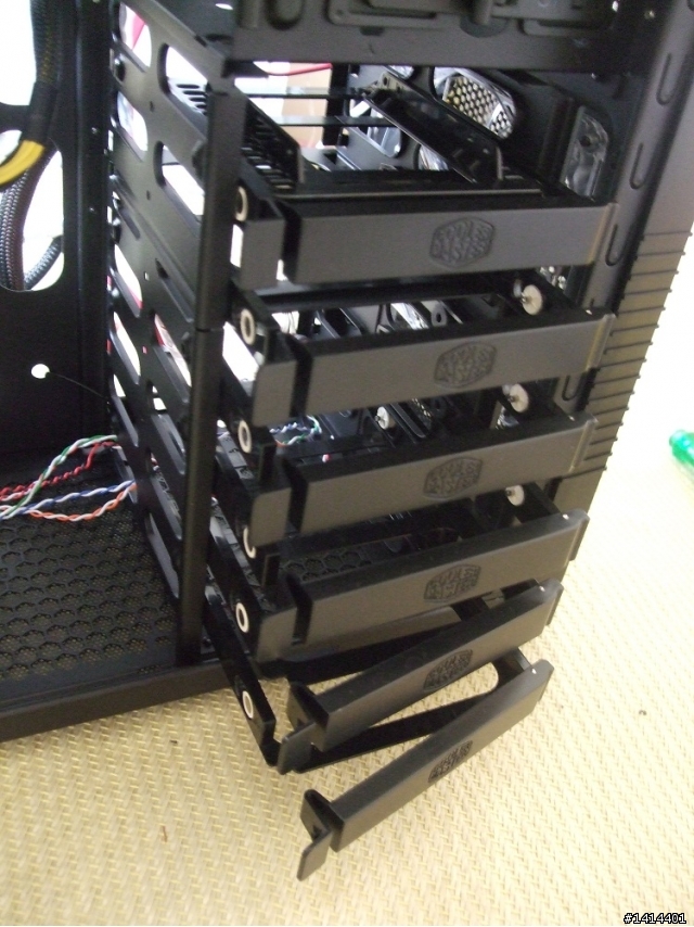 [開箱] CM690 二代 黑化透測版本