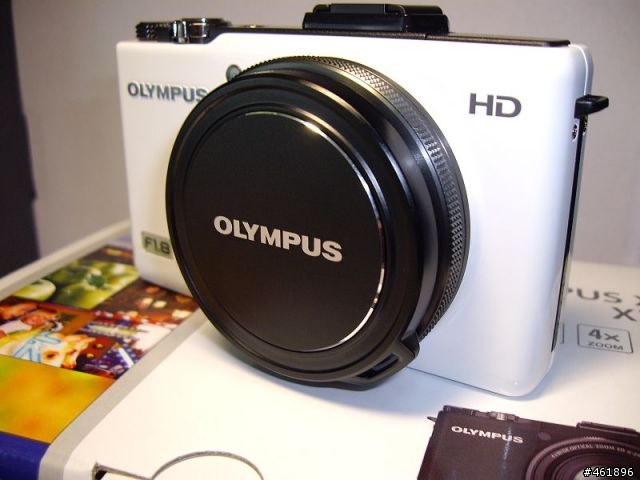[開箱] OLYMPUS XZ-1 白