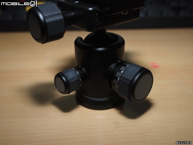 [開箱分享]  百諾 Benro C1690TB0 碳纖腳架連B0 球型雲台