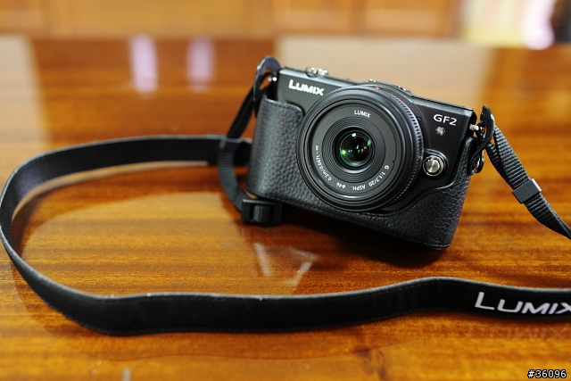 黑色GF2、20mm、原廠皮套分享