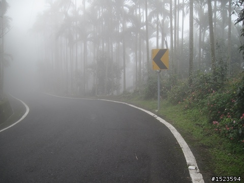 輕騎逍遙山嵐飄邈間 ~ 澐水、中崙溫泉