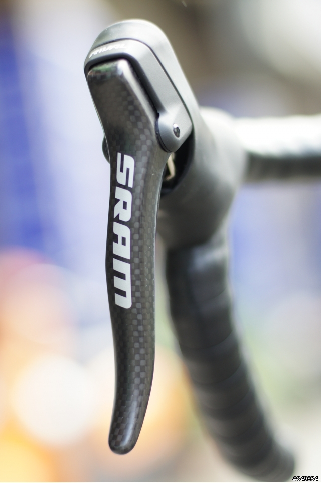 [7.3kg] 閃電CR1 SCOTT 碳纖公路車登場。