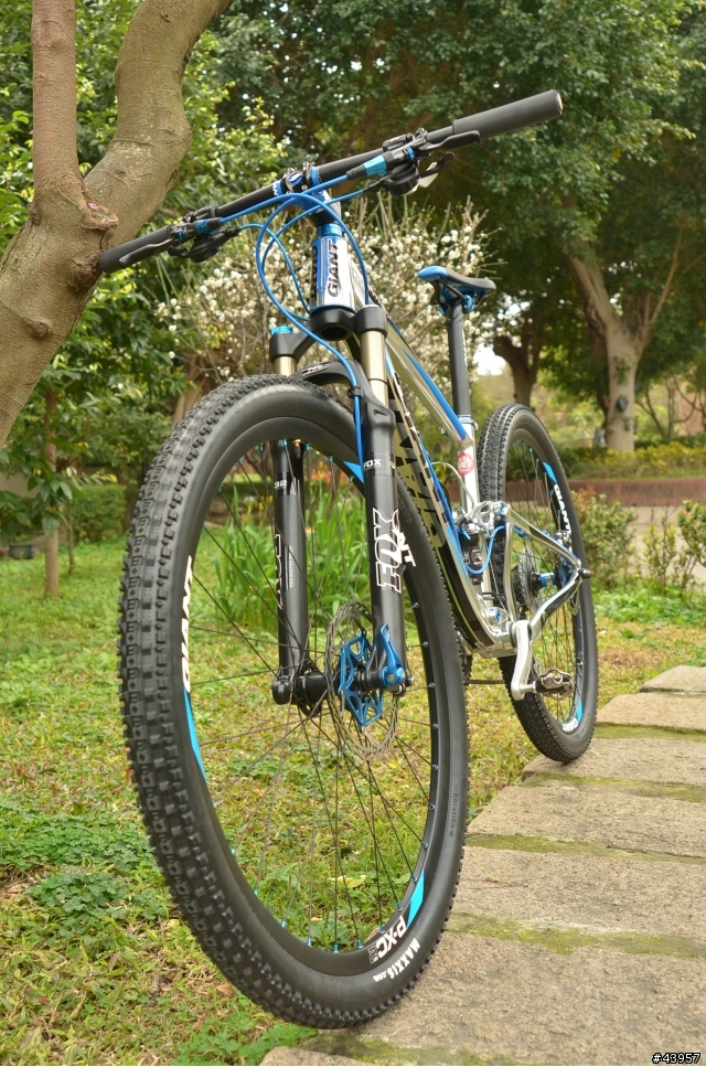 [分享]大輪子給我截然不同的新感受 2011 Giant Anthem X 29er(二奶兒)
