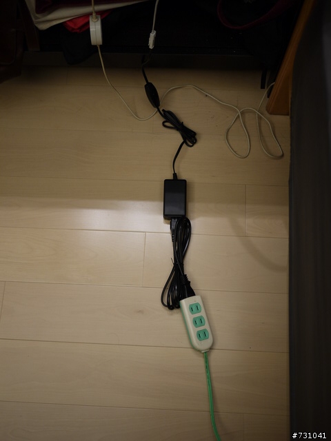 [LED燈DIY安裝開箱] 手癢  自己DIY裝了幾個小燈 還有氣氛檯燈 HOLA買的LUMEOS LED燈