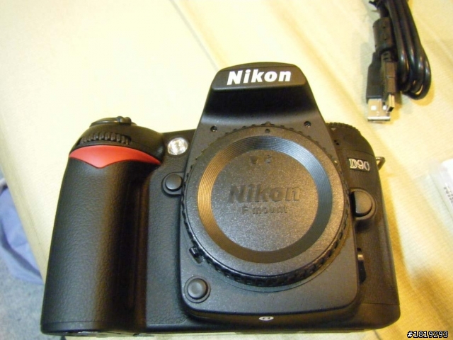 [開箱] Nikon D90 & Nikon AF 35mm F2D & Takara & 收藏家