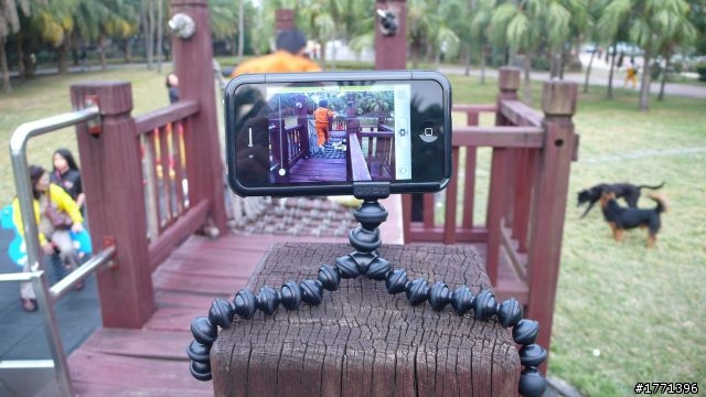 [分享] 保護殼與腳架及相機的完美結合 - Joby Gorillamobile for iPhone 4S