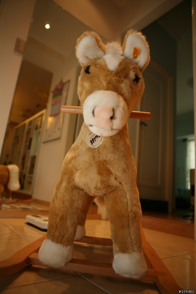 steiff 搖搖馬...(算逸品吧!!)