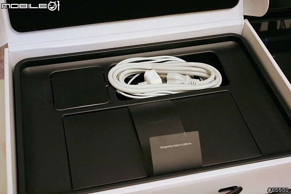 [敗家] 2011 MacBook Pro 15" + 120GB SSD + 8GB RAM 台灣版開箱 (更新：03/31 改裝第二顆硬碟)