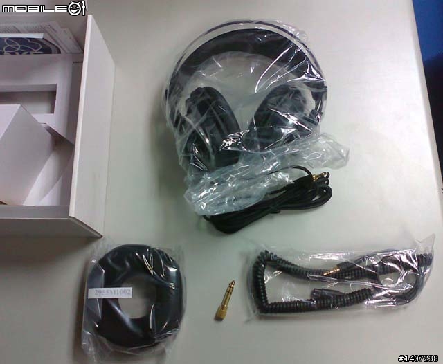 [開箱] Mini XLR 耳機線的 AKG 專業監聽級耳機 K240 MKII