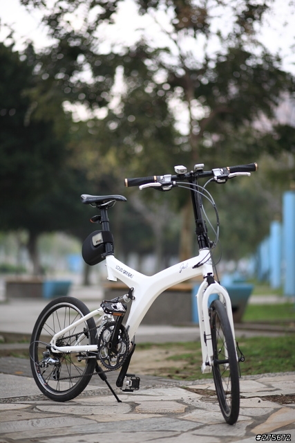 一片大車聲浪中我默默選擇LOUIS GARNEAU 小徑車