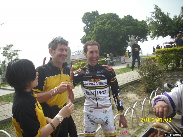 2011環台賽彰化站之香腸攤外交篇
