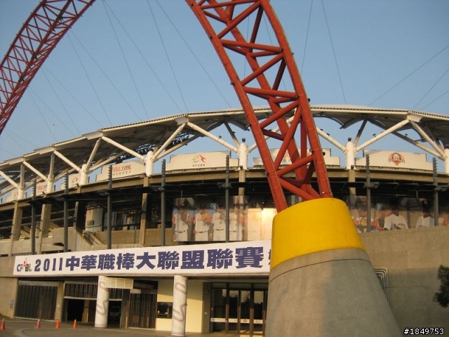 [開箱文]   2011年樣式      { IS 250}     澤光白  (圖多)
