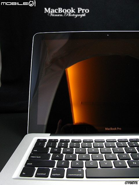 2011. MacBook Pro 13" 極速光速團入手＋高畫質開箱＋簡易心得
