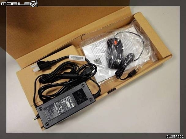 買給表妹的ALL IN ONE  Lenovo B300簡單開箱