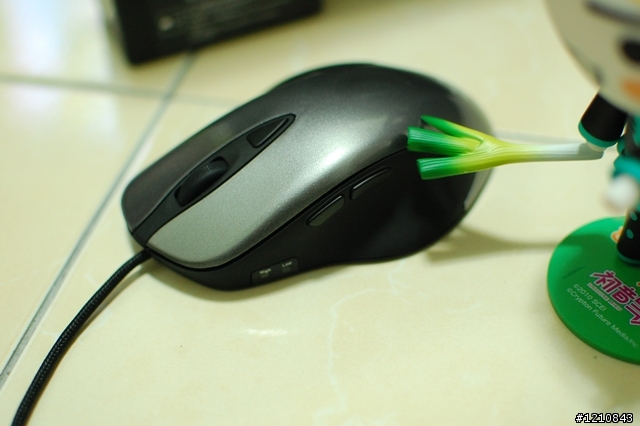專為競技而生 - SteelSeries Ikari Optical 光學電競滑鼠 分享