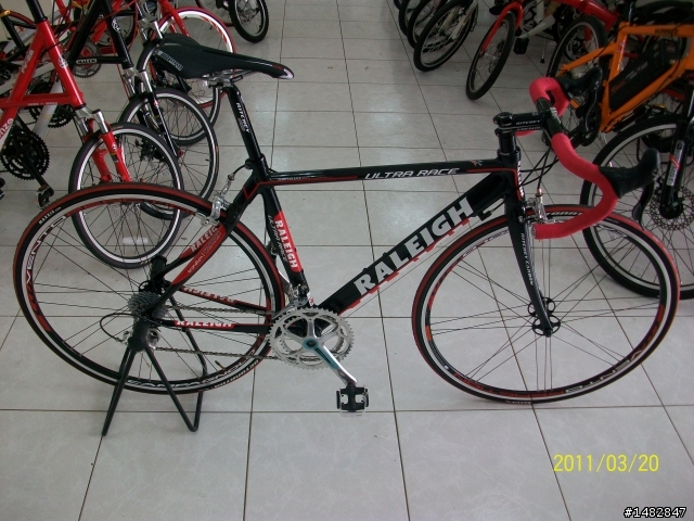 敗入RALEIGH公路車